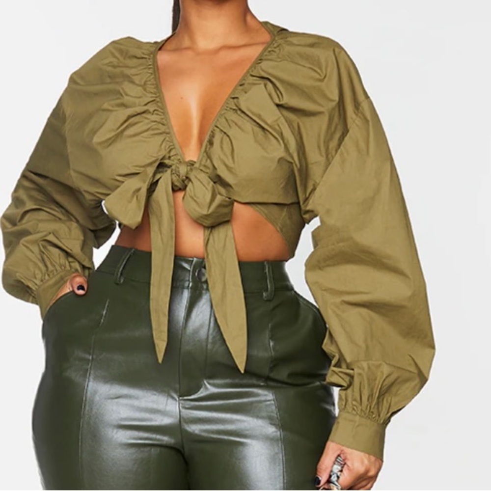OLIVE GREEN FRONT KNOT CROP TOP